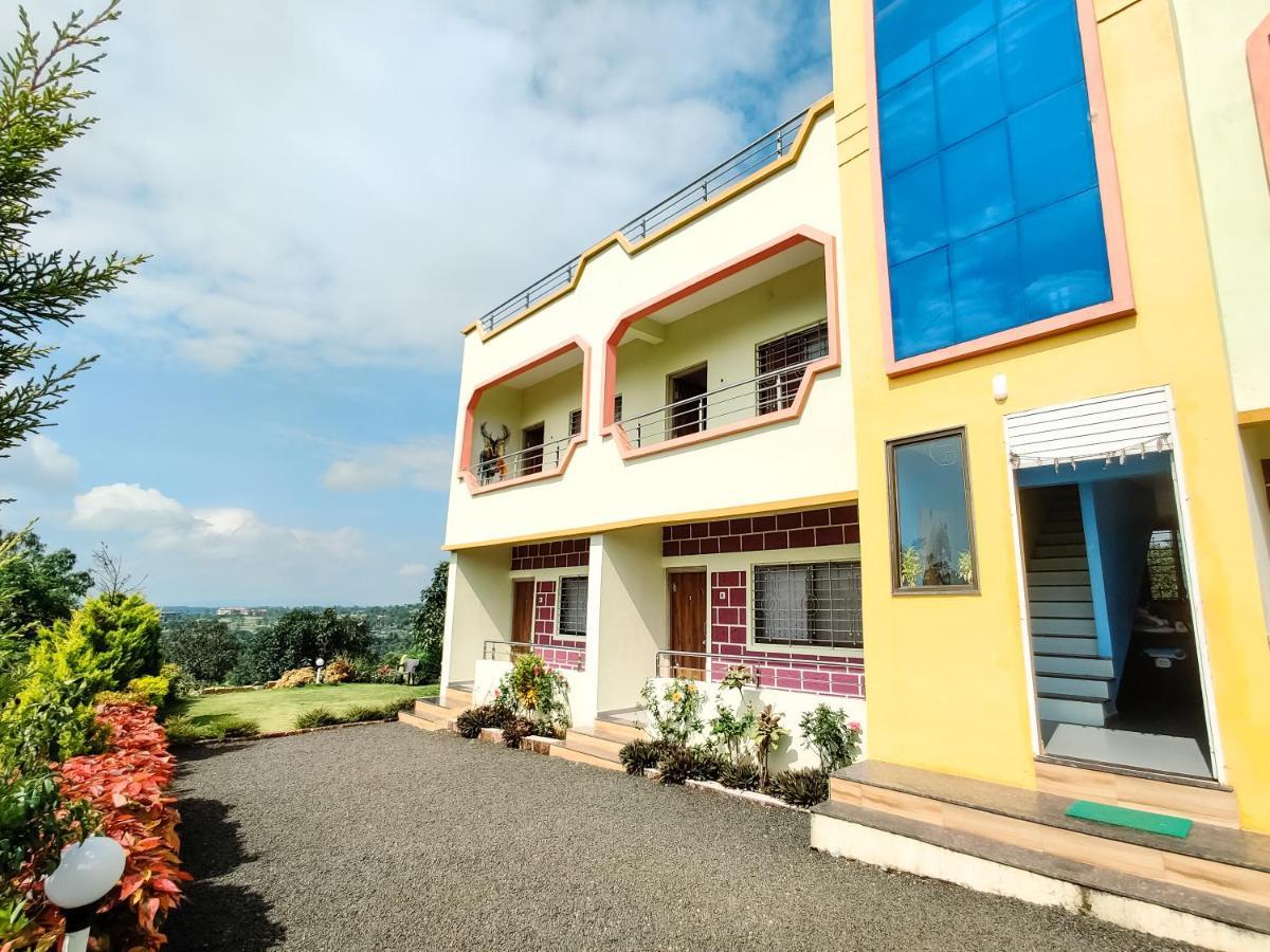 Anand Valley Hotel Panhala Экстерьер фото