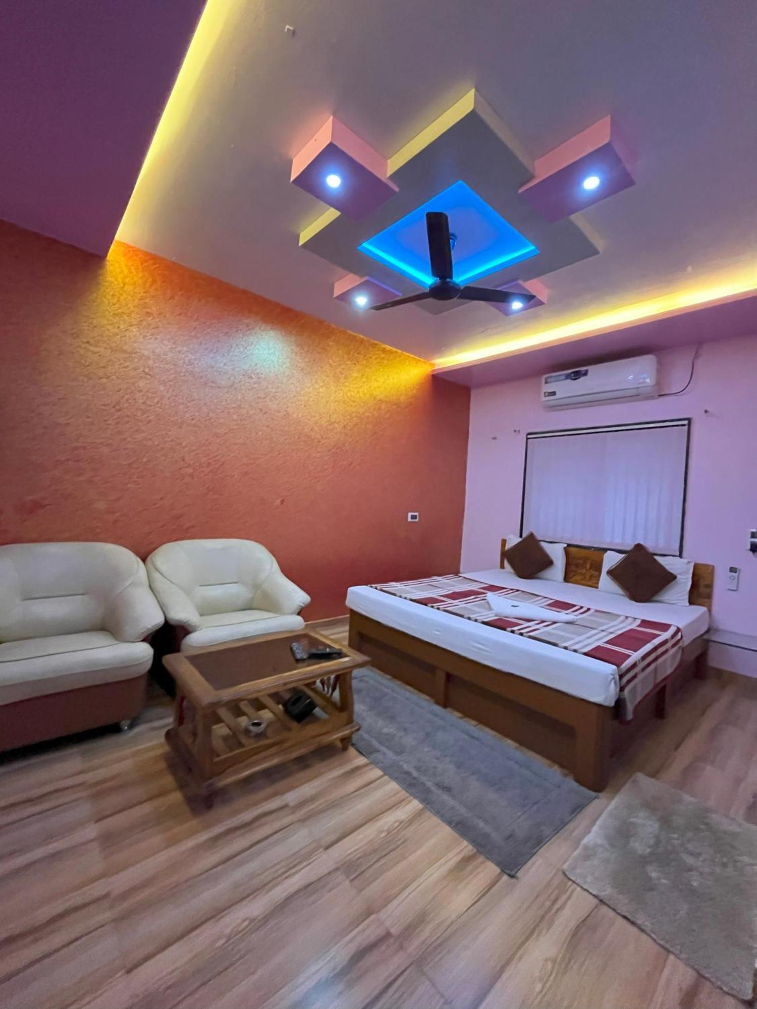 Anand Valley Hotel Panhala Экстерьер фото